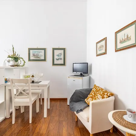 Apartment Monti Rom