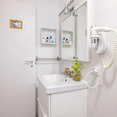 Monti Apartment *
